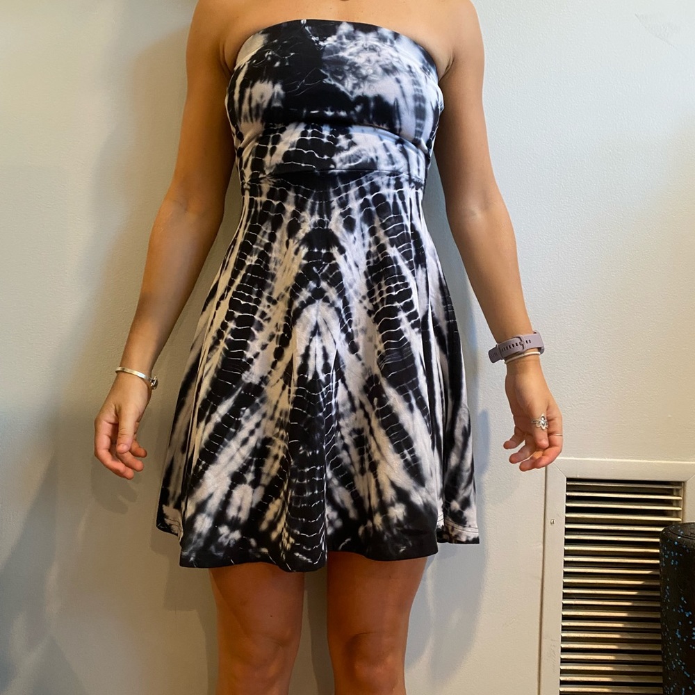 Tye dye strapless dress